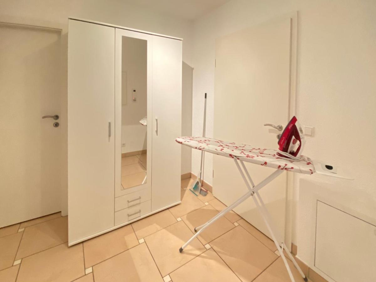 2 Zimmer Apartment, 70 Qm, Max 4 Pers, Private Terasse, 2 Parkplaetze, Internet 250 Mbit Gaertringen ภายนอก รูปภาพ